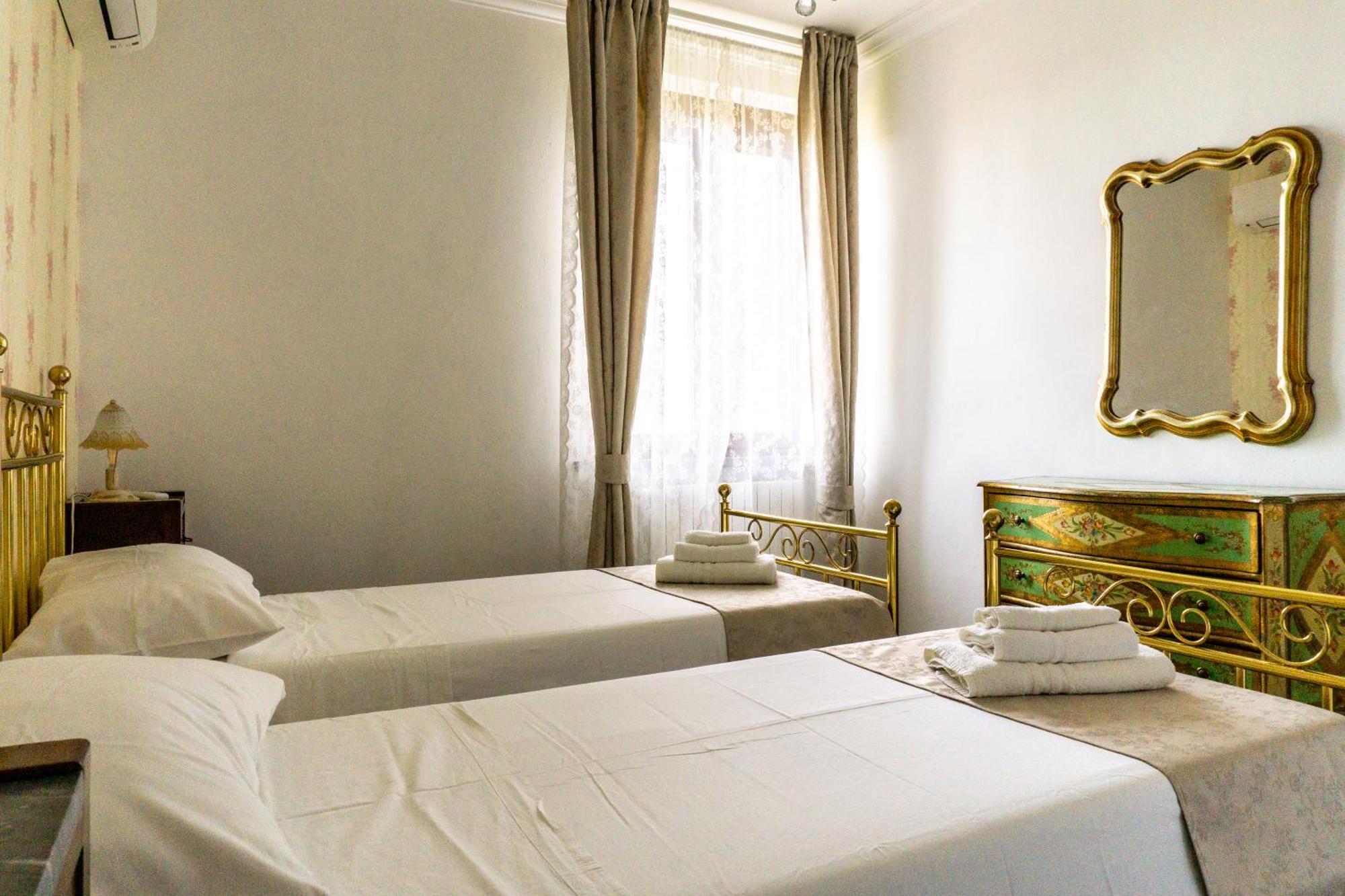 Villa Nerone B&B Lorenzana Екстериор снимка