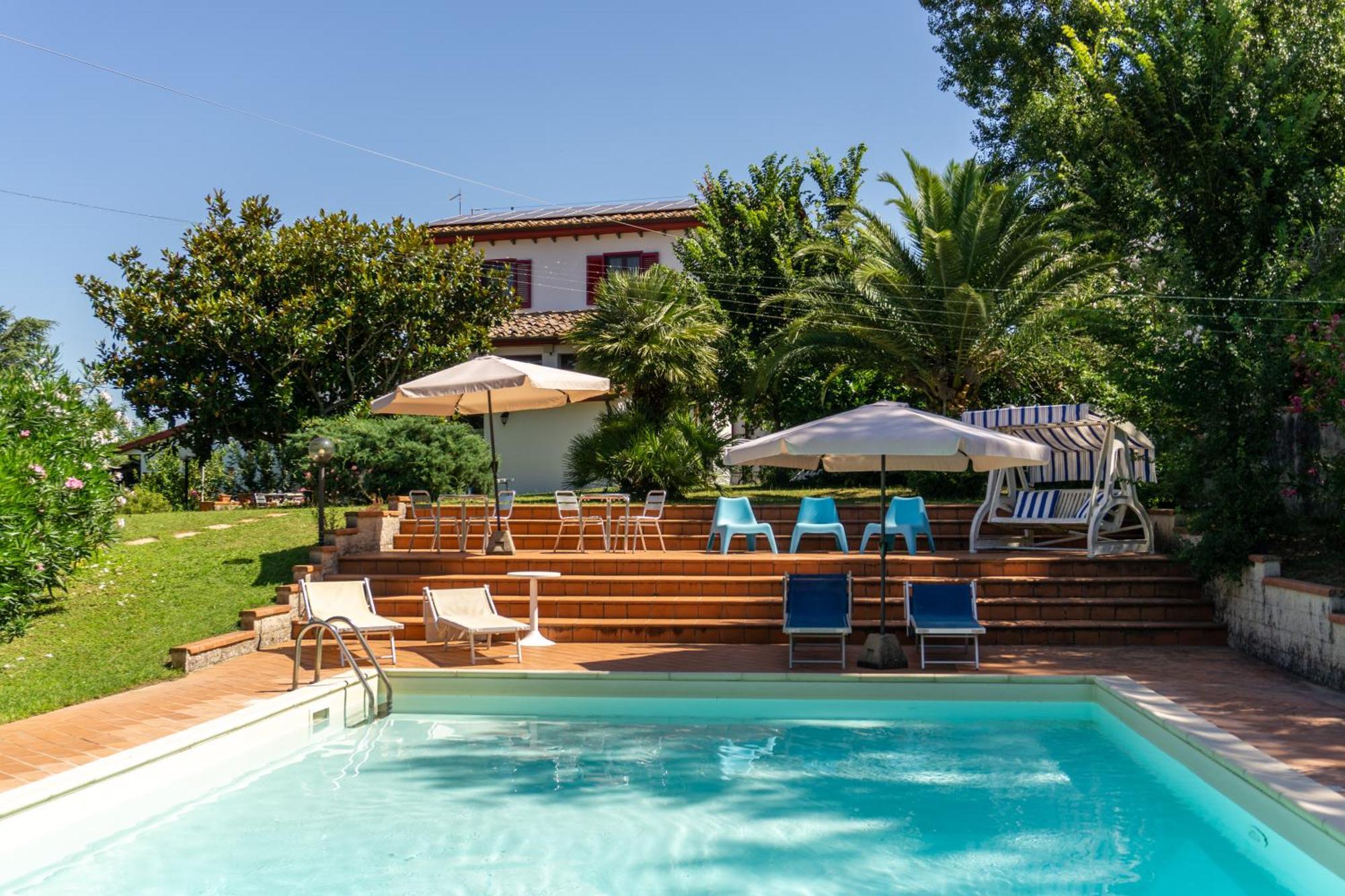 Villa Nerone B&B Lorenzana Екстериор снимка
