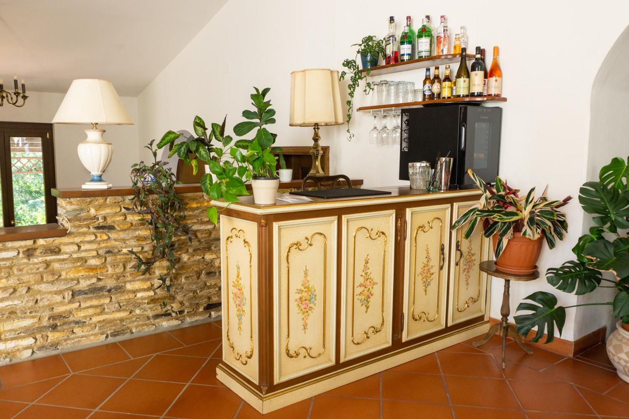 Villa Nerone B&B Lorenzana Екстериор снимка