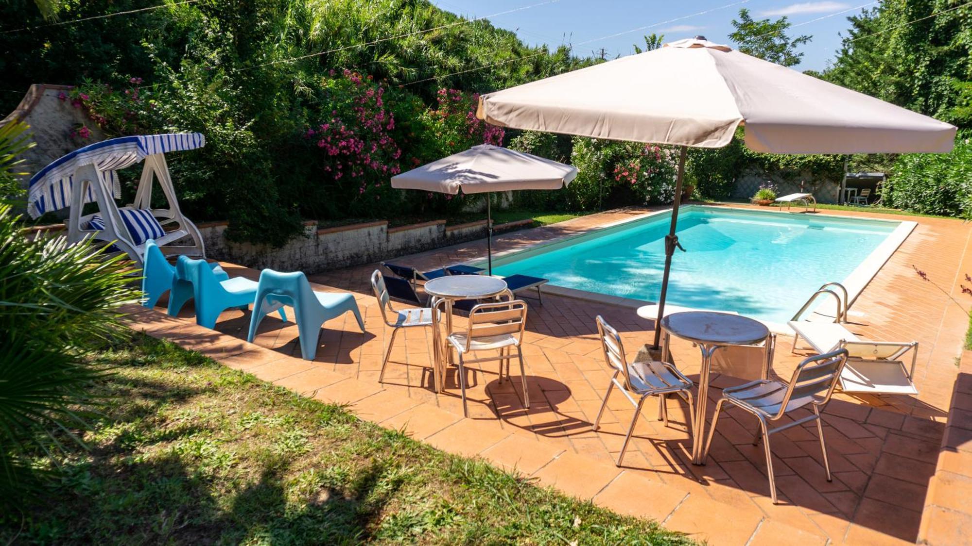 Villa Nerone B&B Lorenzana Екстериор снимка