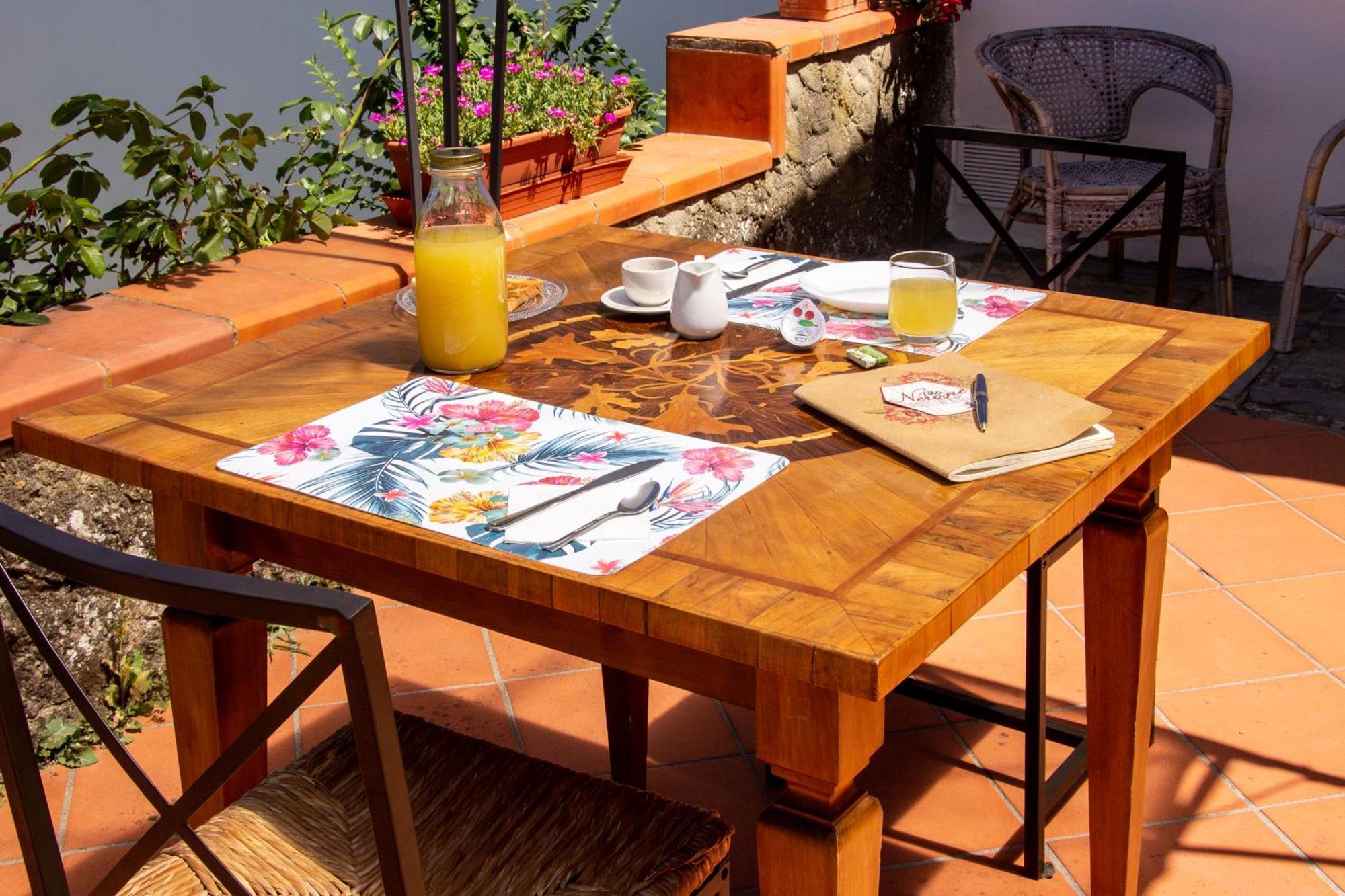Villa Nerone B&B Lorenzana Екстериор снимка